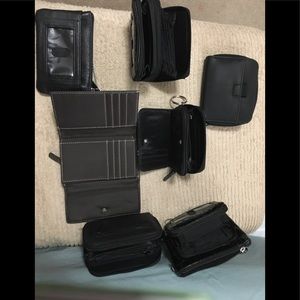Lot of 7 wallets $7 each, buy 3 or more $5 each